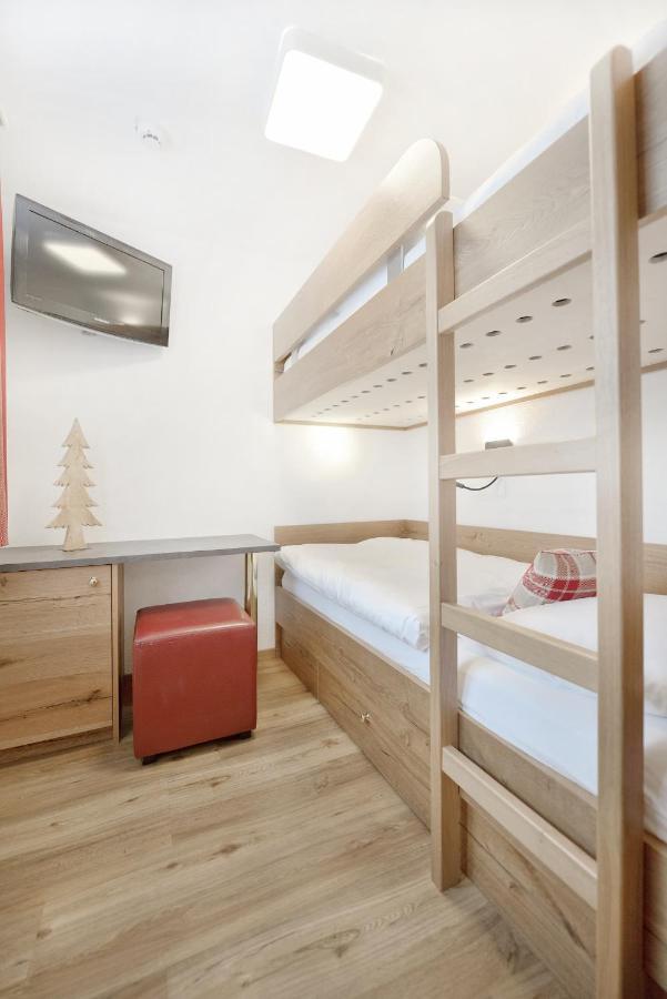 Hotel Alpina Superior Pettneu am Arlberg Eksteriør bilde