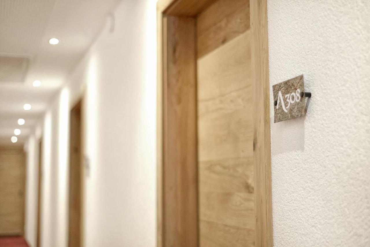Hotel Alpina Superior Pettneu am Arlberg Eksteriør bilde