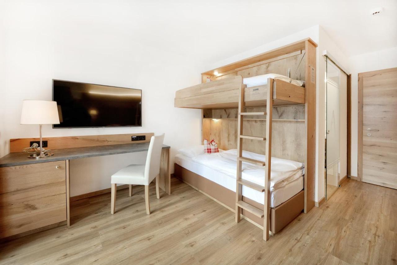 Hotel Alpina Superior Pettneu am Arlberg Eksteriør bilde
