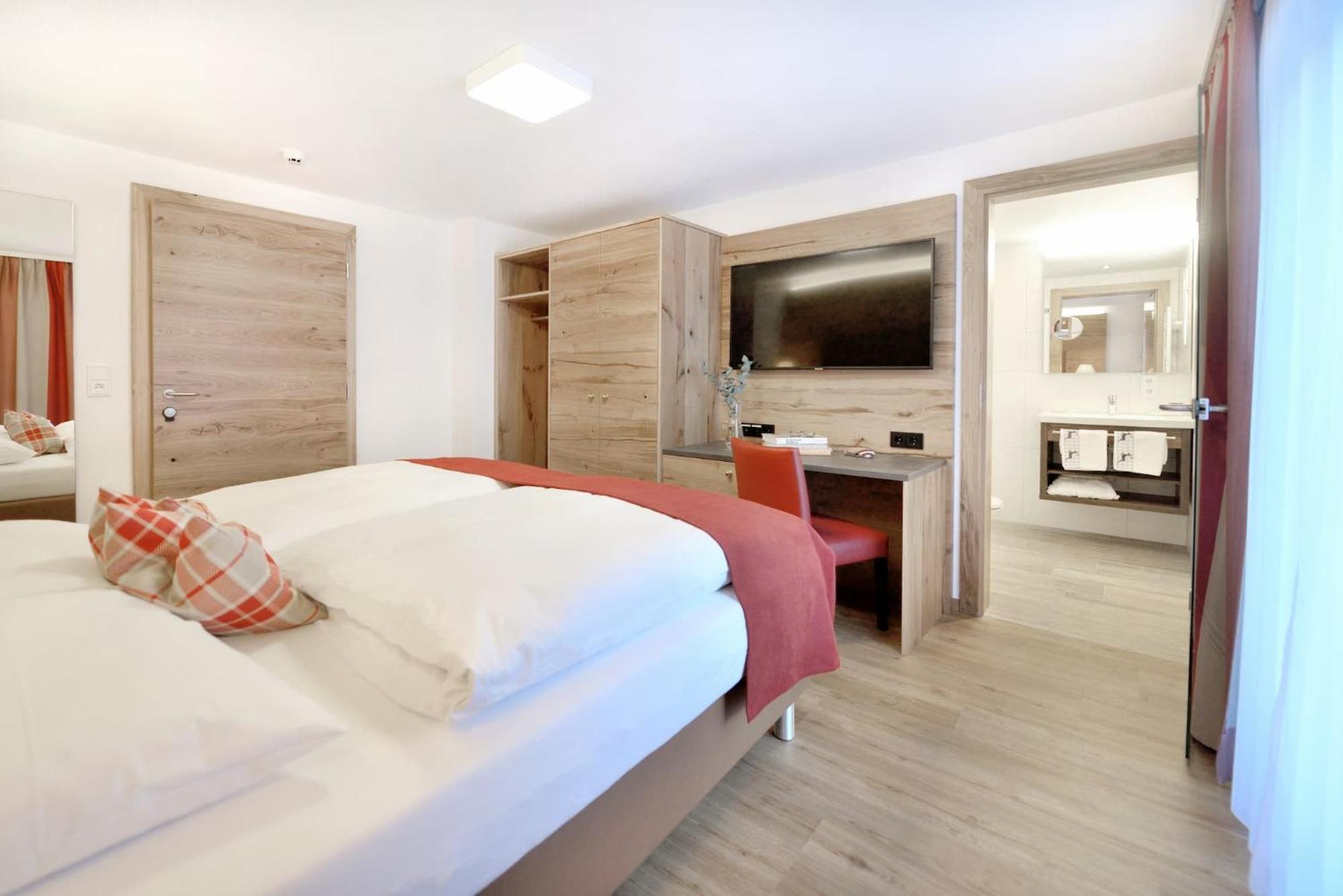 Hotel Alpina Superior Pettneu am Arlberg Eksteriør bilde