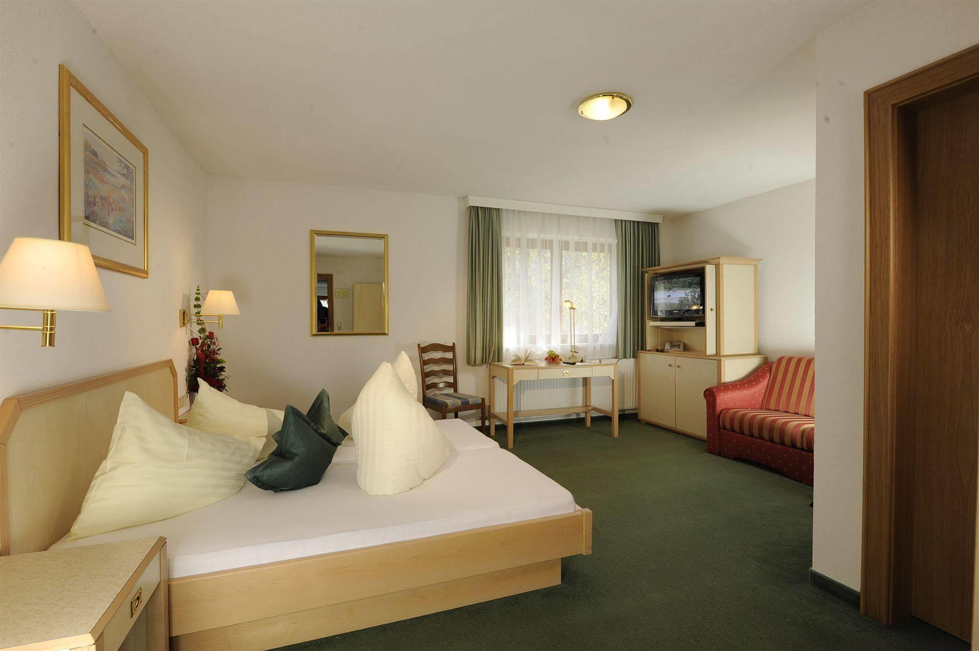 Hotel Alpina Superior Pettneu am Arlberg Eksteriør bilde